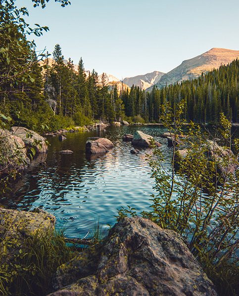 Lake in the mountains at Rocky Mountain National Park